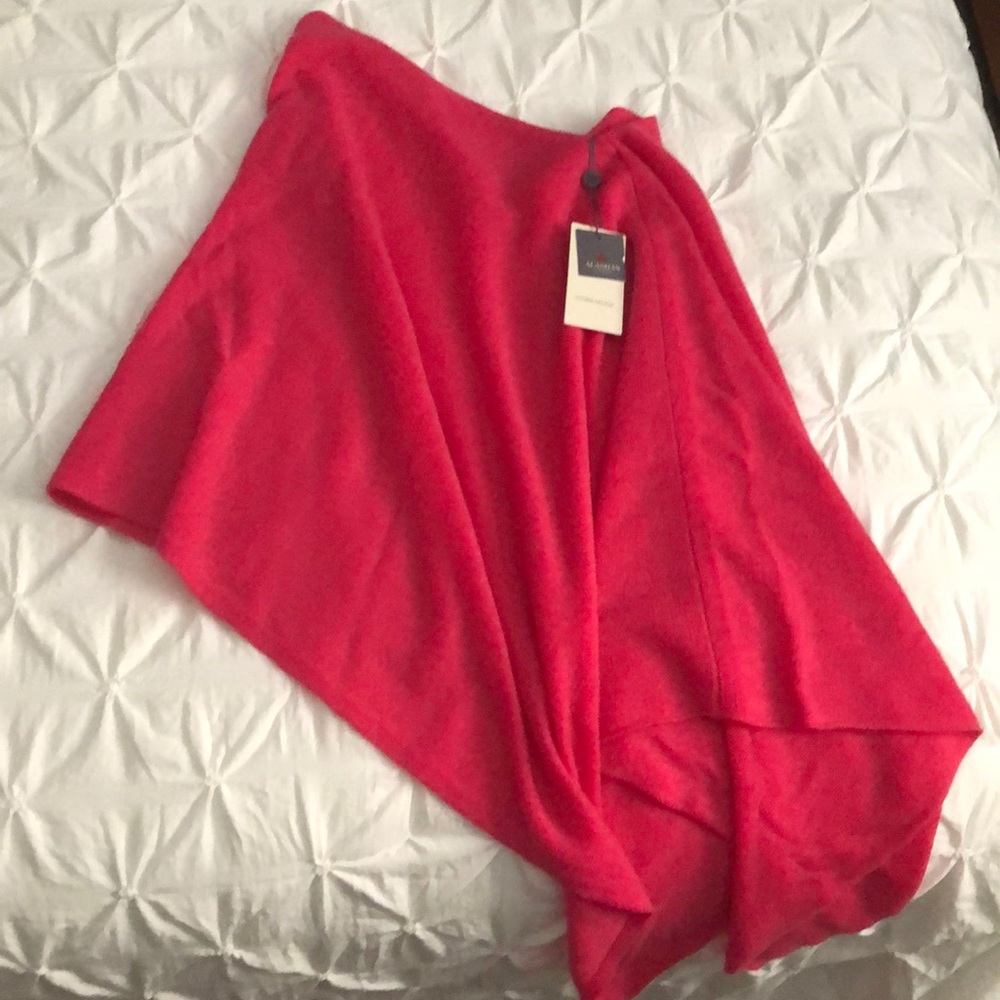 FOR SALE BRAND NEW Alashan Cashmere Pink Poncho